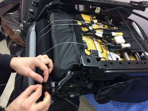 Процесс установки каркасных авточехлов Dress4car Процесс установки каркасных авточехлов Dress4car