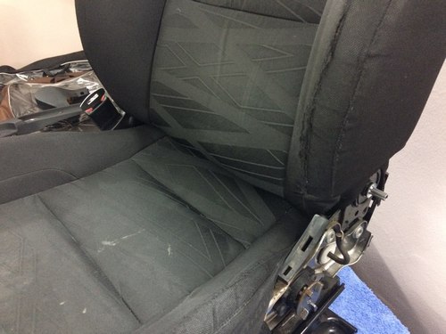 Процесс установки каркасных авточехлов Dress4car Процесс установки каркасных авточехлов Dress4car