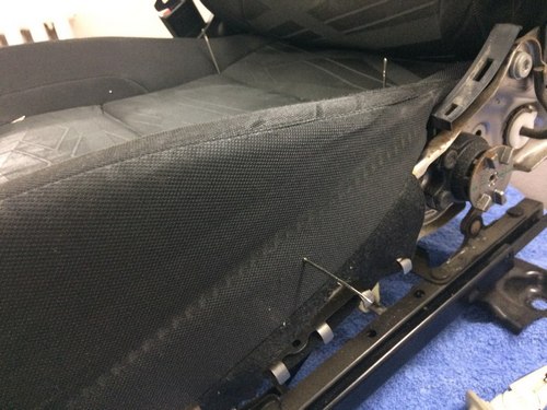 Процесс установки каркасных авточехлов Dress4car Процесс установки каркасных авточехлов Dress4car